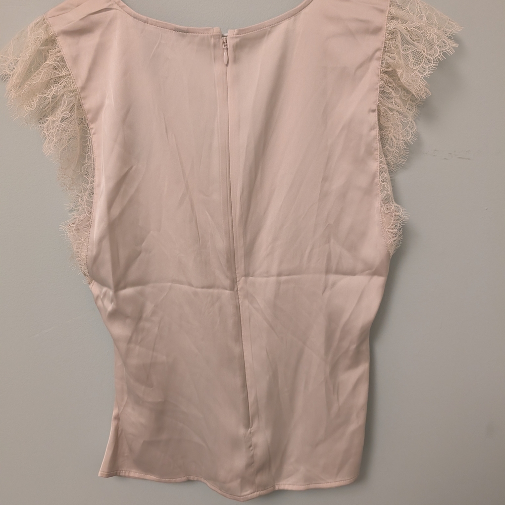 Express Cream Blouse Elegant and Versatile - Picture 5 of 11
